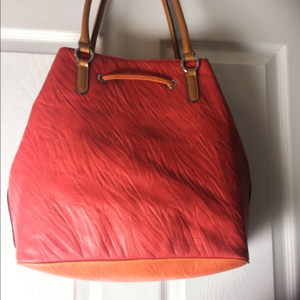 Guess purse - Picture 3 of 8